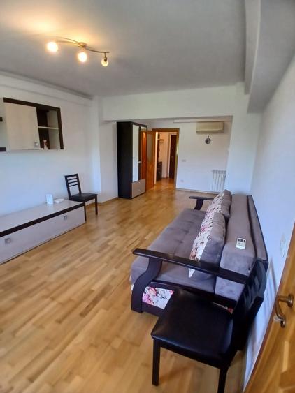 2 camere, Ultracentral - 2