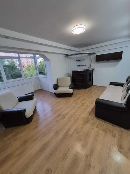 Apartament cu 2 camere decomandat în Cornitoiu