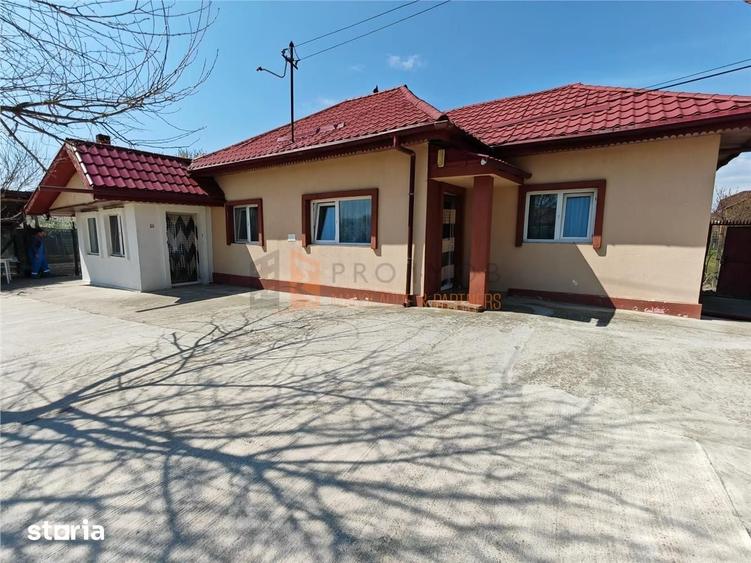 Casă cu 2 camere decomandat cu Teren 1983 Mp în Vernești