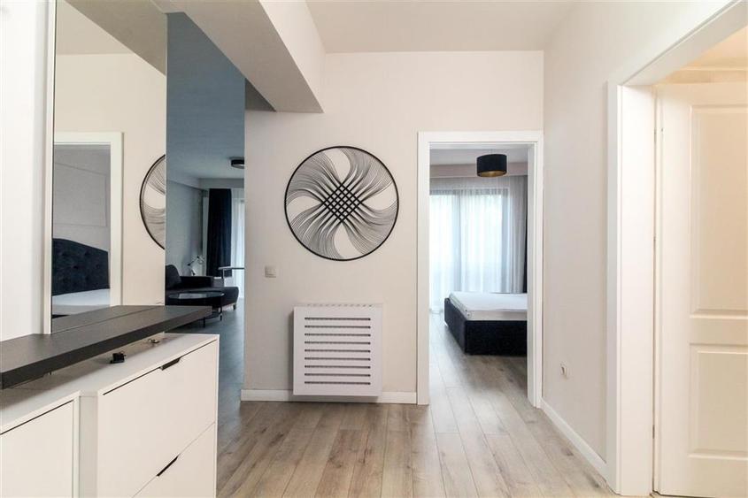 Apartament cu 2 camere semidecomandat, mobilat în Central