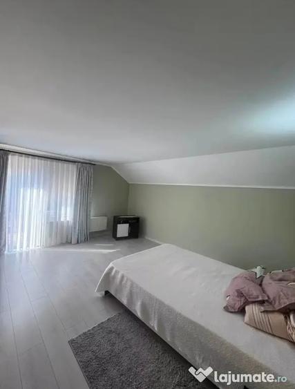 Casă cu 5 camere în Oncea