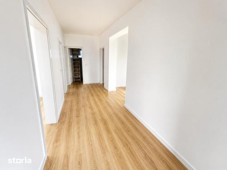 Casă cu 3 camere cu Teren 470 Mp în Podu Roș