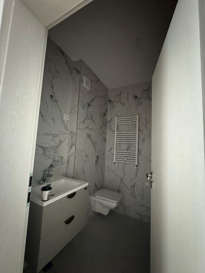 Apartament cu 3 camere decomandat în Satu Nou