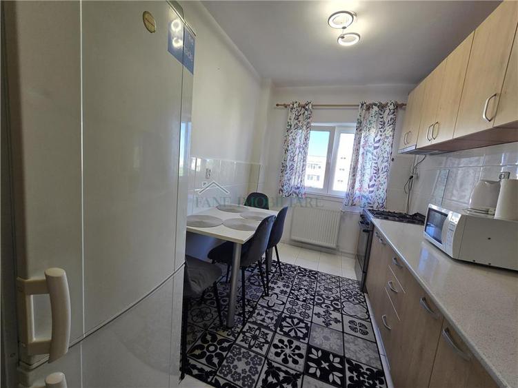 Apartament cu 3 camere decomandat, mobilat în Brâncoveanu