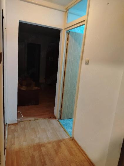 Apartament cu 3 camere decomandat în Giurgiului