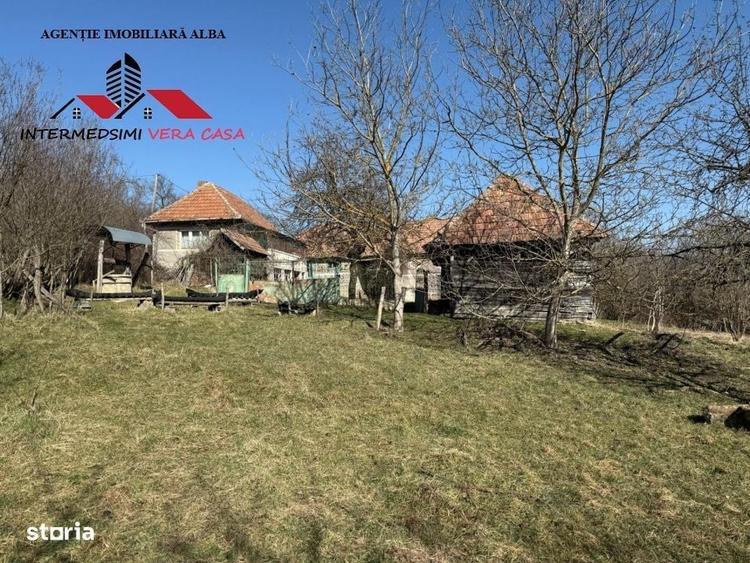 Casă cu 4 camere în Pârău lui Mihai