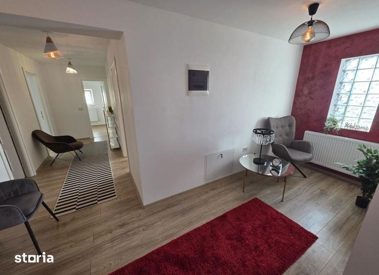 Casă cu 5 camere cu Teren 700 Mp în Valea Lupului
