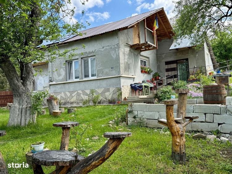 Casă cu 4 camere în Oncești