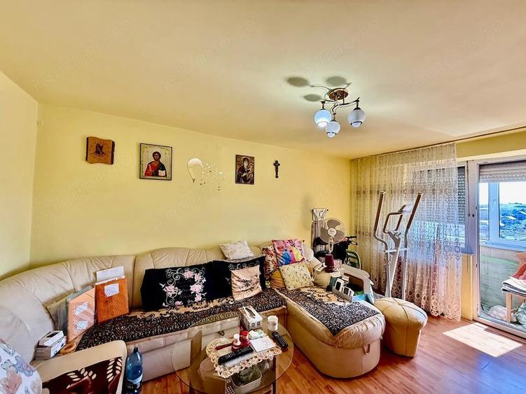 Apartament cu 2 camere decomandat în Micro 15