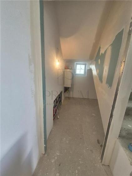 Duplex cu 4 camere cu Canalizare în Moșnița Nouă