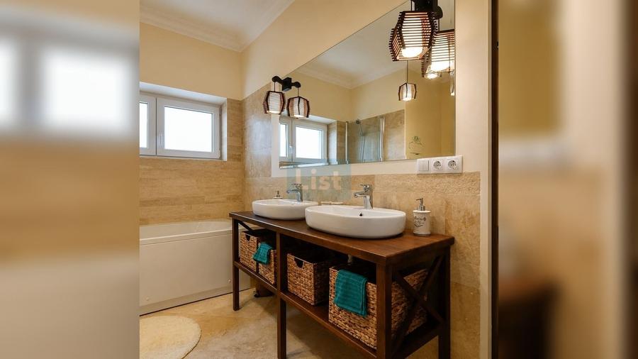 Apartament cu 4 camere decomandat în Calea Turzii
