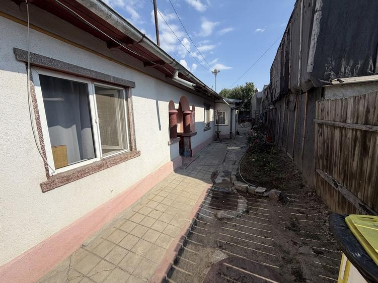 Casă individuală cu 3 camere cu Canalizare în Plantelor