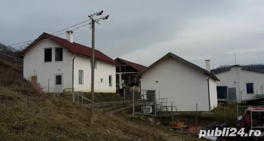 Spațiu comercial, de 470 mp, în Cristur-Crișeni