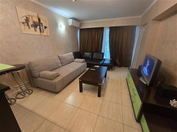 Apartament cu 2 camere decomandat, mobilat în Sat Vacanță