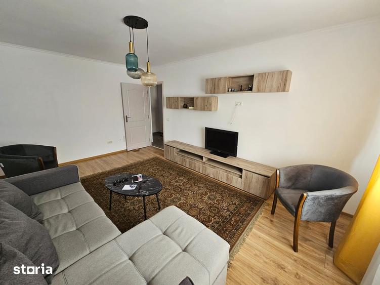 Apartament cu 2 camere decomandat în Central