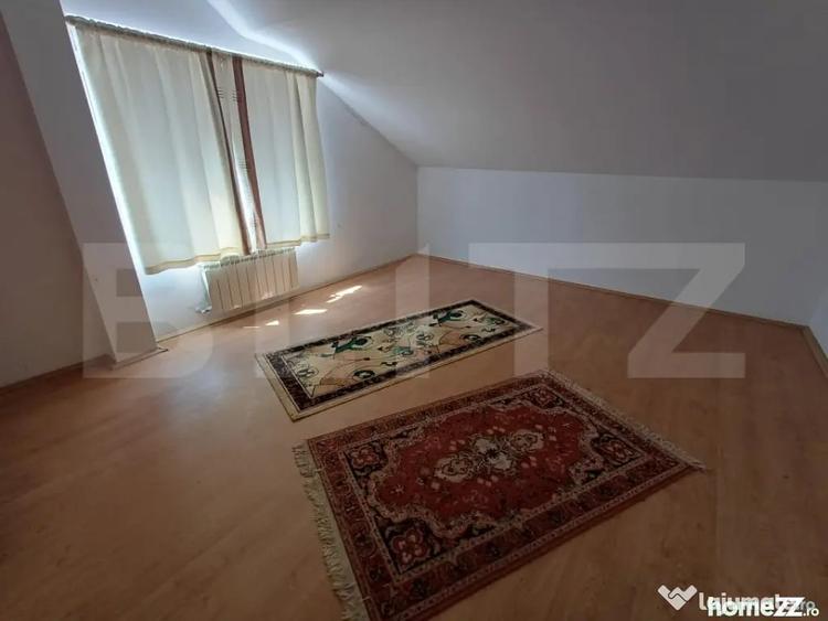Casă cu 9 camere cu Teren 813 Mp în Burdujeni
