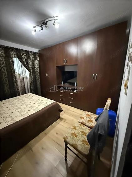 Apartament cu 3 camere decomandat în Aradul Nou