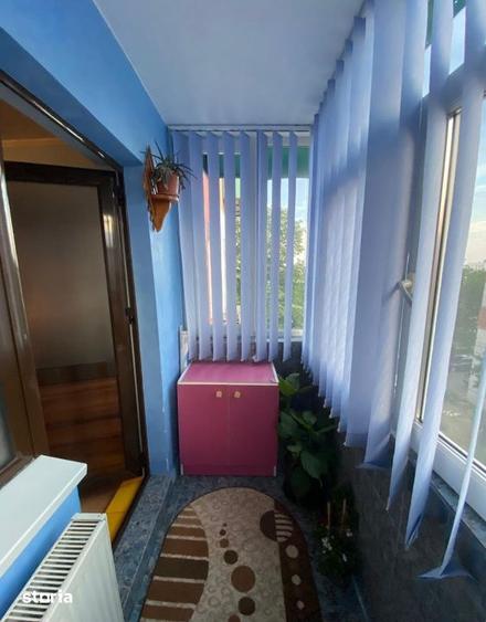 Apartament cu 3 camere decomandat în Siloz