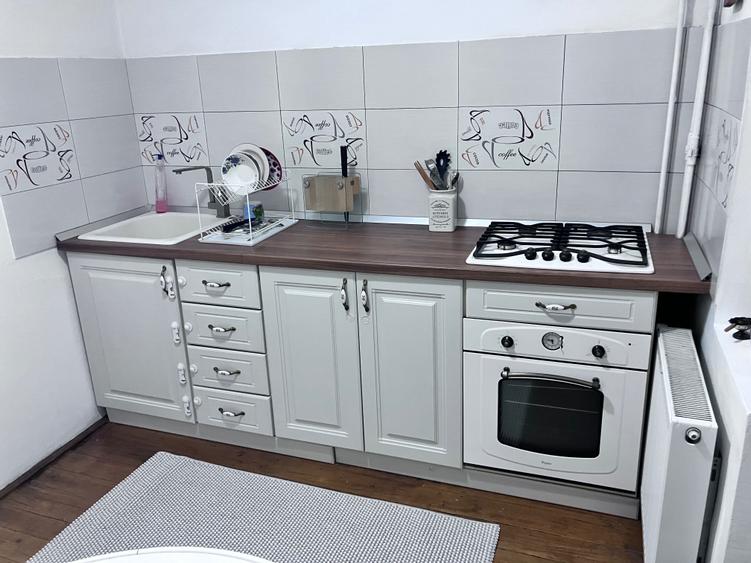 Apartament cu 2 camere decomandat în Nicolina