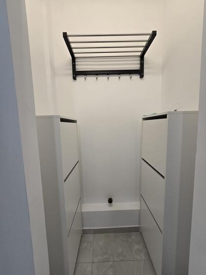 Apartament cu 2 camere semidecomandat, mobilat în 1 Mai