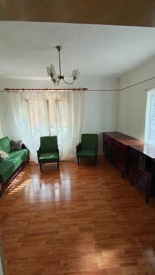 Casă cu 3 camere cu Teren 1800 Mp în Olari