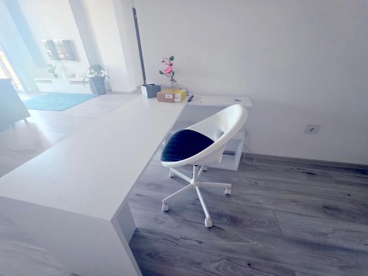 Apartament cu 2 camere decomandat în Tractorul