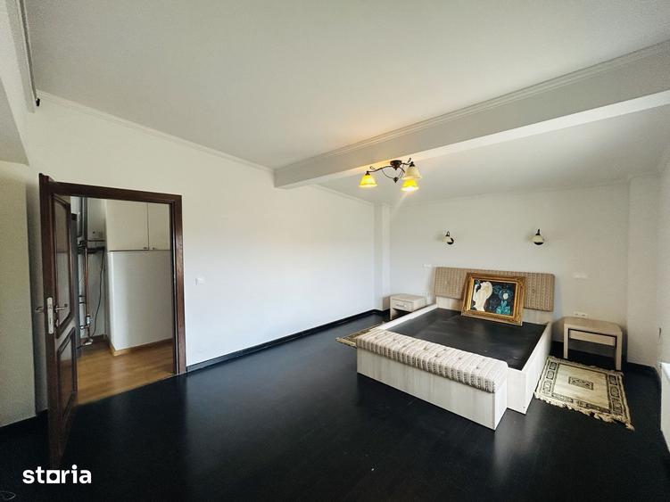 Apartament cu 4 camere în Central