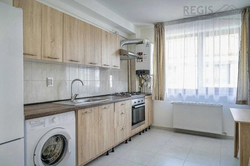 Apartament cu 2 camere decomandat în Tractorul