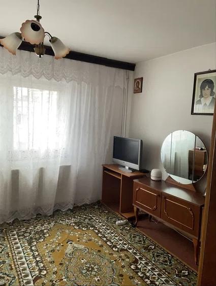 Apartament cu 3 camere decomandat, mobilat în Astra