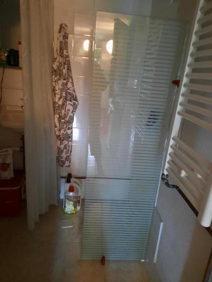 Casă cu 4 camere cu Garaj în Cocorăștii Colț