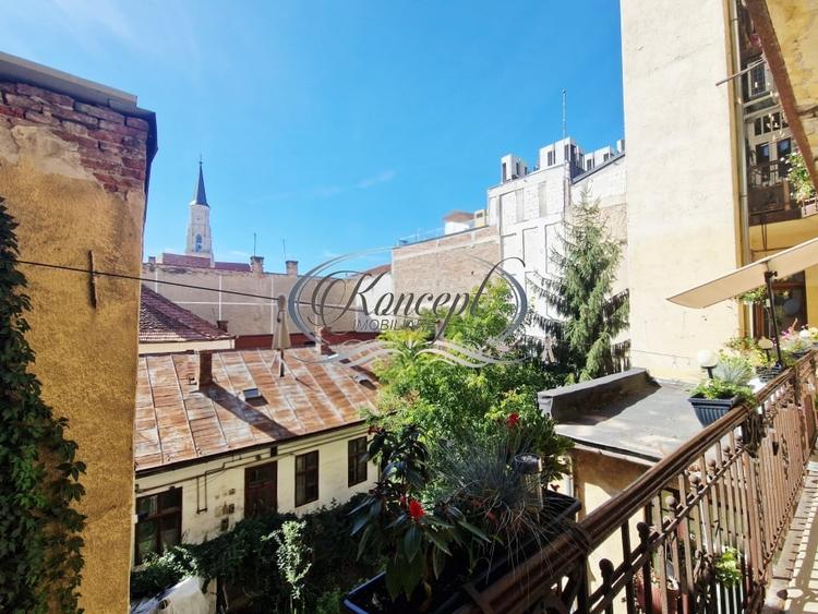 Apartament cu 3 camere semidecomandat, mobilat în Central