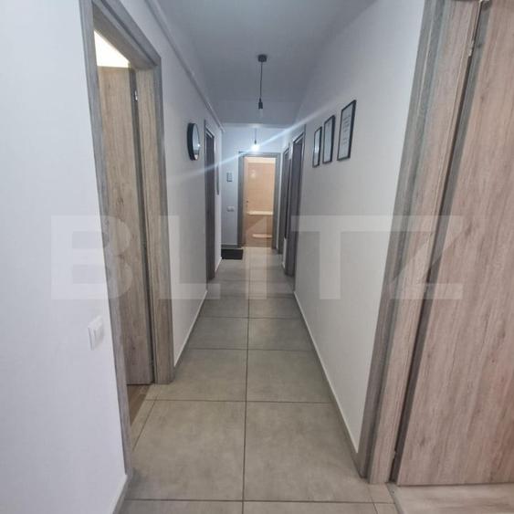 Apartament cu 3 camere decomandat, mobilat în Tractorul