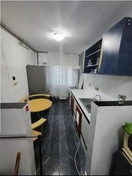 Apartament cu 2 camere semidecomandat, mobilat în Girocului