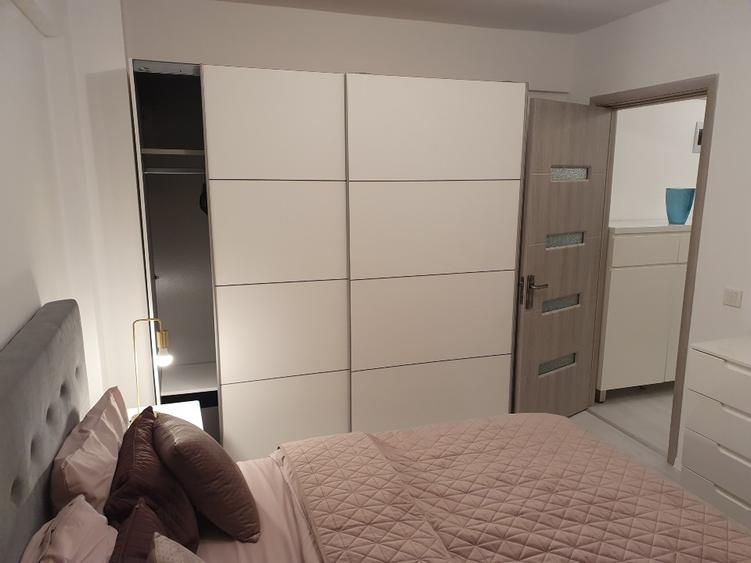 Apartament cu 2 camere decomandat, mobilat în Central