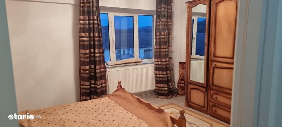 Apartament cu 3 camere decomandat în Ostroveni