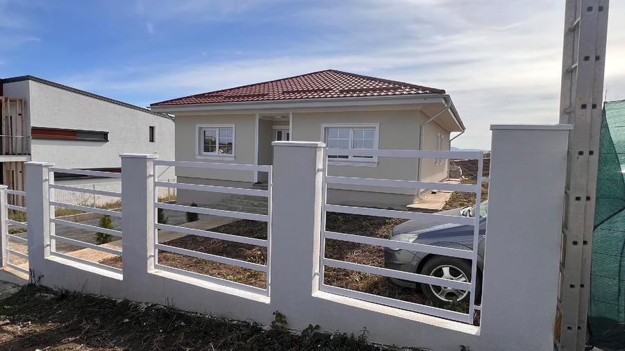 Casă individuală cu 4 camere cu Teren 520 Mp în Miroslava