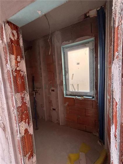 Duplex cu 4 camere cu Canalizare în Moșnița Nouă