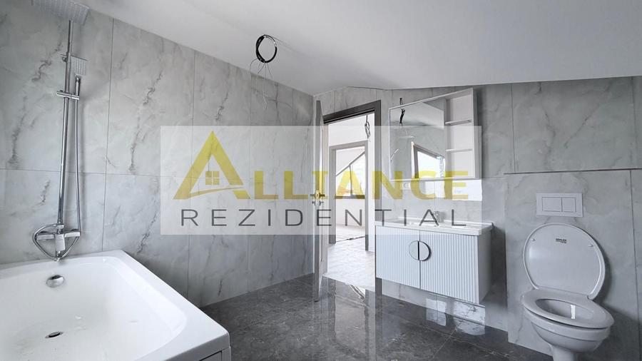 Casă individuală cu 4 camere cu Canalizare în Berceni