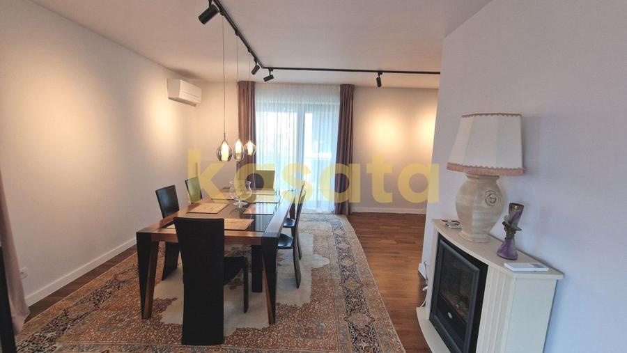 Apartament cu 4 camere semidecomandat în Sisești