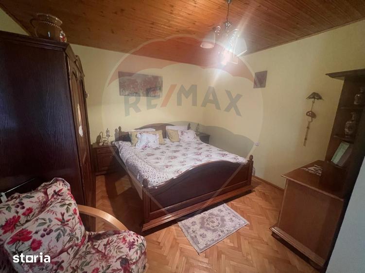 Casă cu Teren 2362 Mp în Tulnici