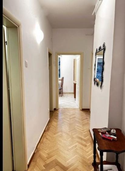 Apartament cu 2 camere decomandat, mobilat în P-ța Rosetti