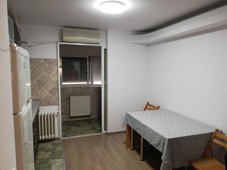 Apartament cu 2 camere decomandat în Fizicienilor