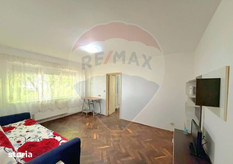 Apartament cu 2 camere nedecomandat în Tache