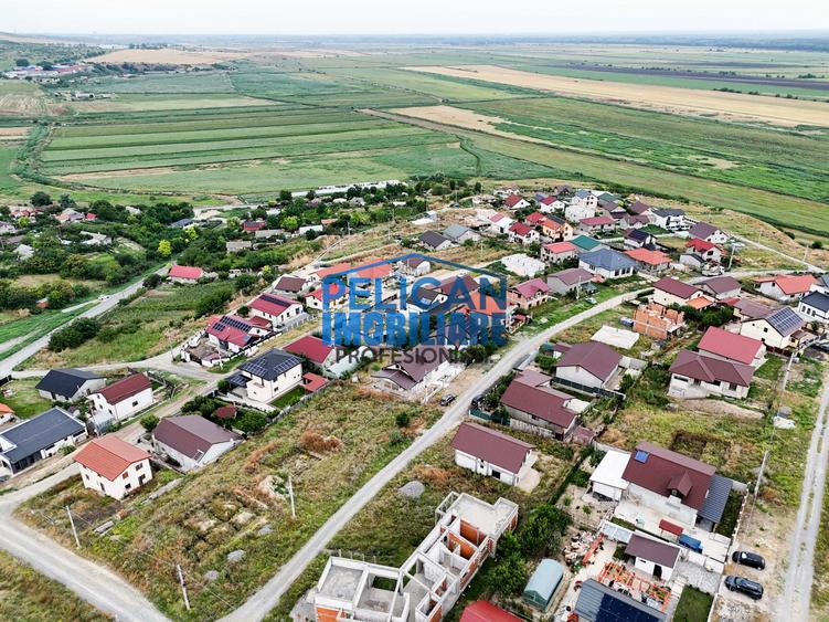 Casă individuală cu 4 camere cu Teren 500 Mp în Malcoci
