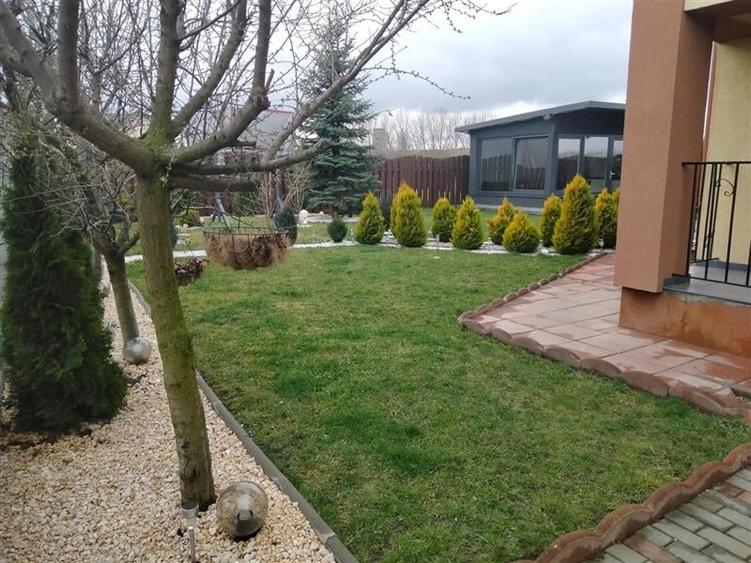 Casă individuală cu 5 camere cu Canalizare în Rulmentul