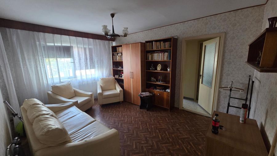 Navodari-Centru, apartament 2 camere, etaj 1/4,centrala gaz, 55000 euro - 1