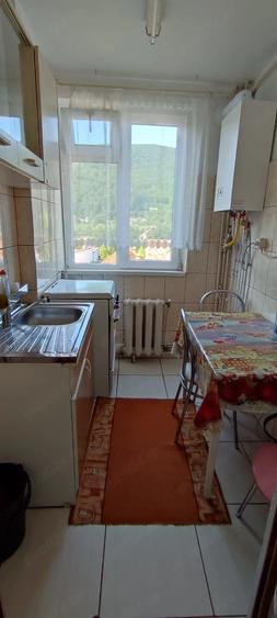 Garsonieră decomandată în Precista