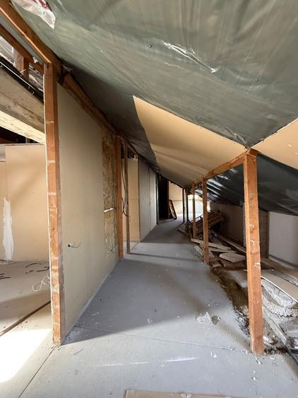 Casă cu 4 camere cu Teren 14360 Mp în Dragomirești-Deal