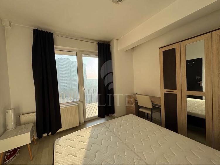 Apartament 3 camere în zona SEMICENTRALA - 1