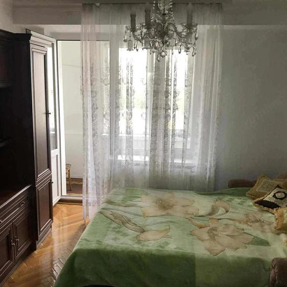 Apartament cu 2 camere decomandat în Obor